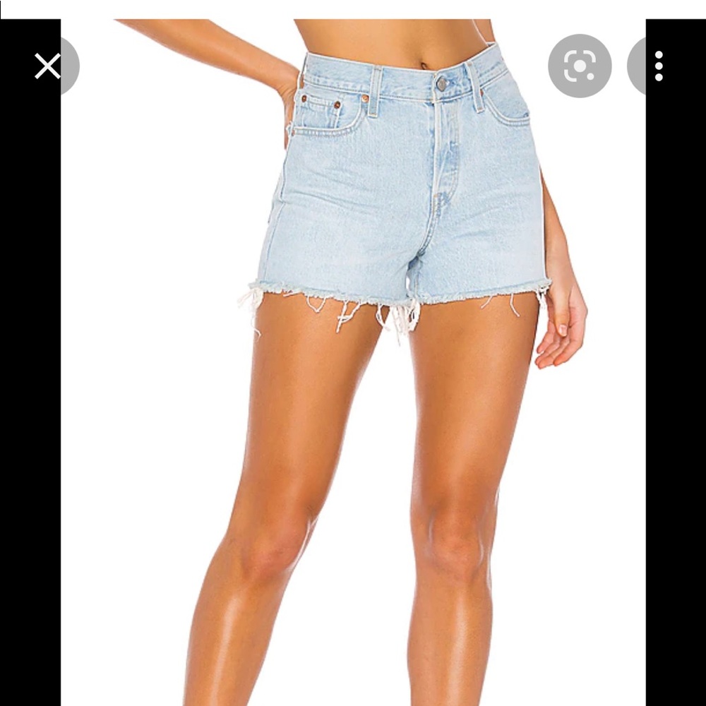 Levi’s wedgie short size 28